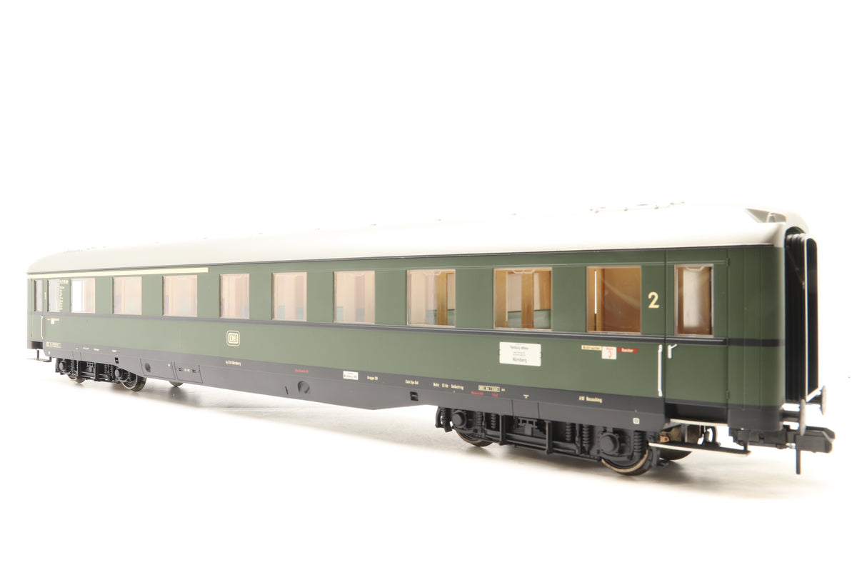 Marklin Gauge 1 (1:32) 58141 DB Composite Passenger Car (with Lights)