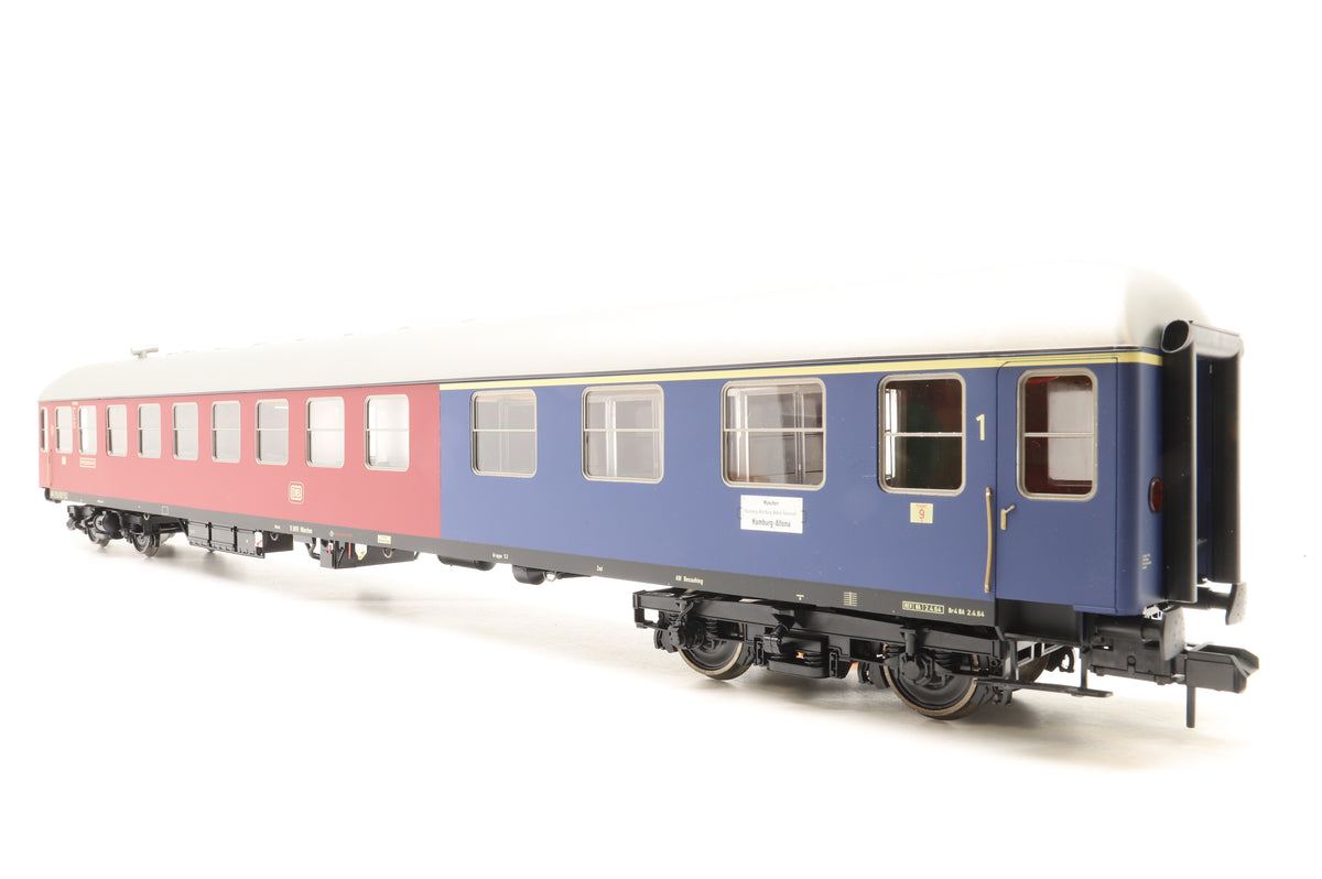 Marklin Gauge 1 (1:32) 58043 DB Half Dining Car (with Lights)
