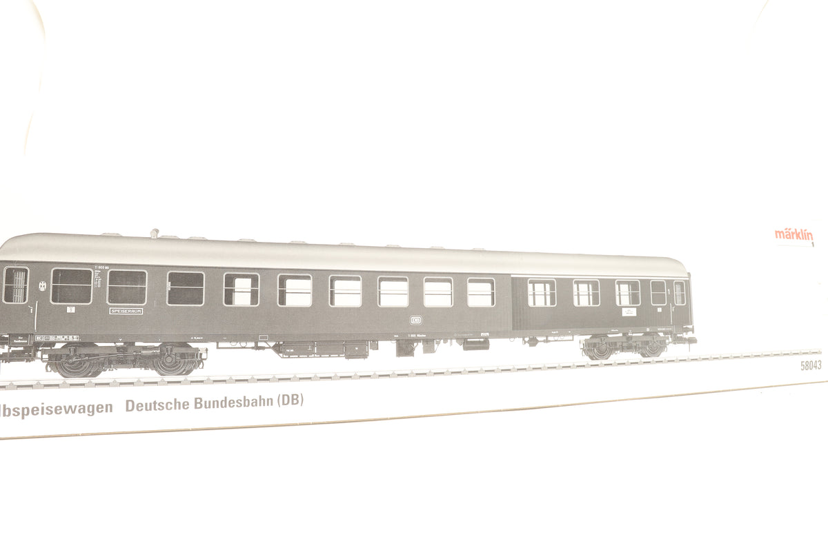 Marklin Gauge 1 (1:32) 58043 DB Half Dining Car (with Lights)