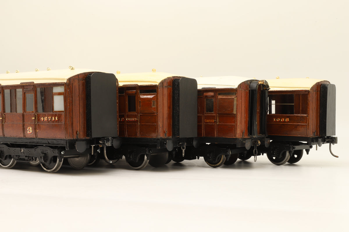 Finescale Gauge 1 (Kit/Scratch Built) Rake of 4 LNER Gresley Teaks
