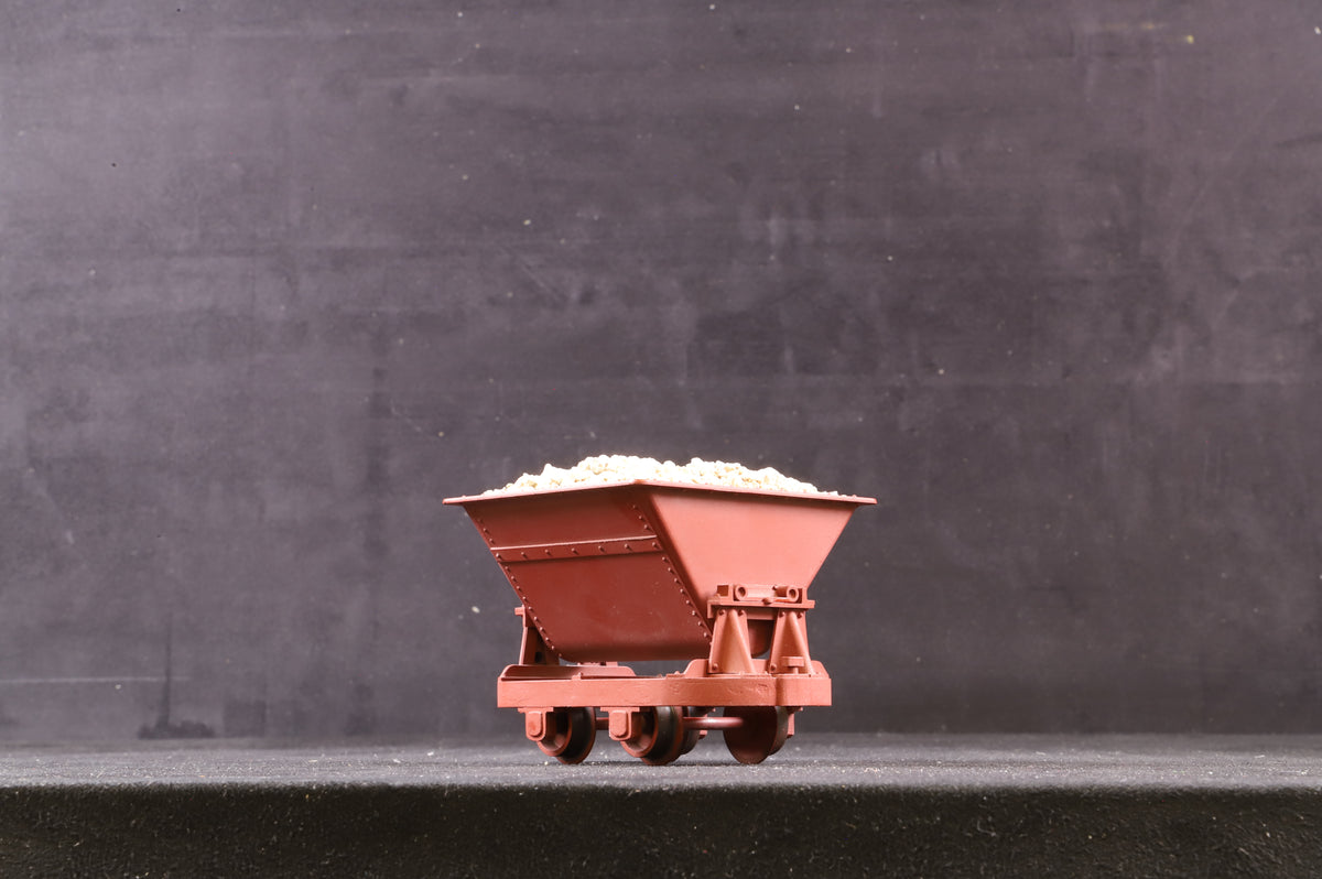 Kit Built 16mm Narrow Gauge Rake of 6 Bauxite Tippler Wagons