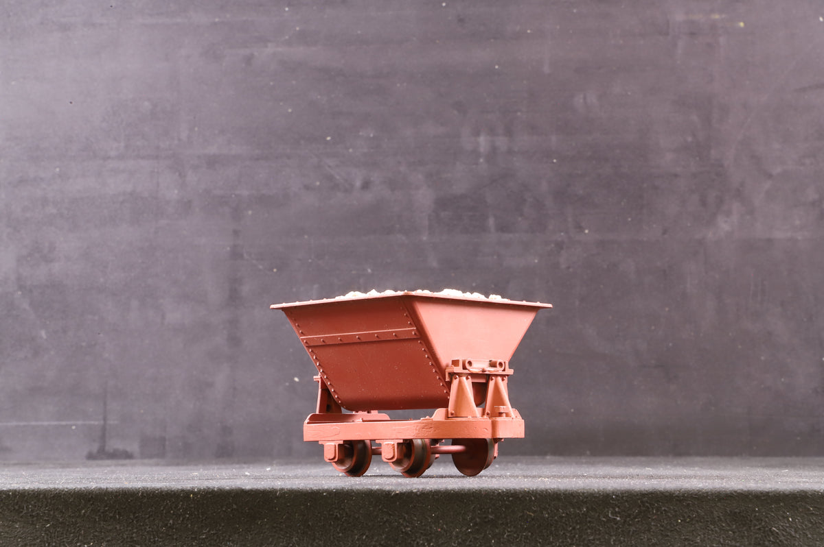 Kit Built 16mm Narrow Gauge Rake of 6 Bauxite Tippler Wagons