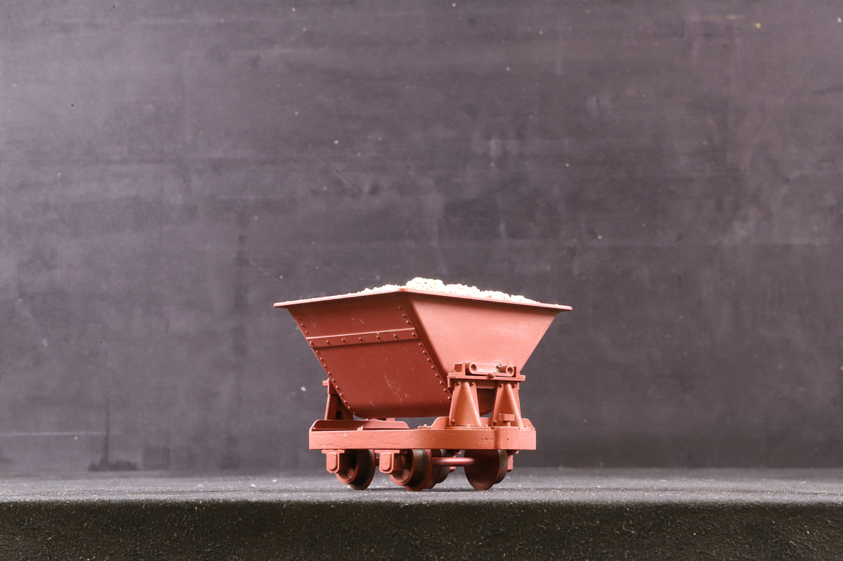 Kit Built 16mm Narrow Gauge Rake of 6 Bauxite Tippler Wagons