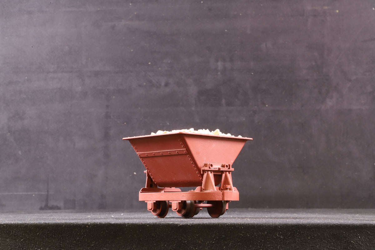 Kit Built 16mm Narrow Gauge Rake of 6 Bauxite Tippler Wagons