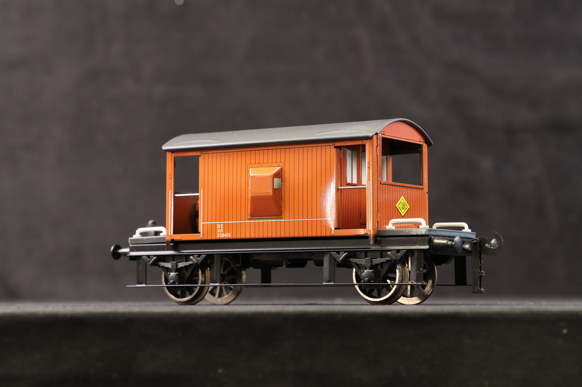 Bassett-Lowke Coarse Scale O Gauge LNER 20-Ton Brake Van with Working Tail Lamp
