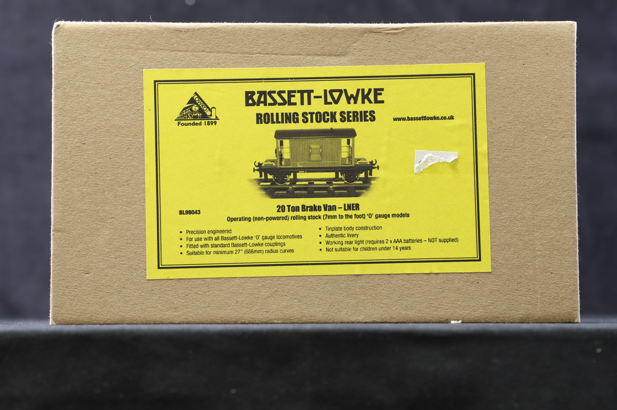 Bassett-Lowke Coarse Scale O Gauge LNER 20-Ton Brake Van with Working Tail Lamp