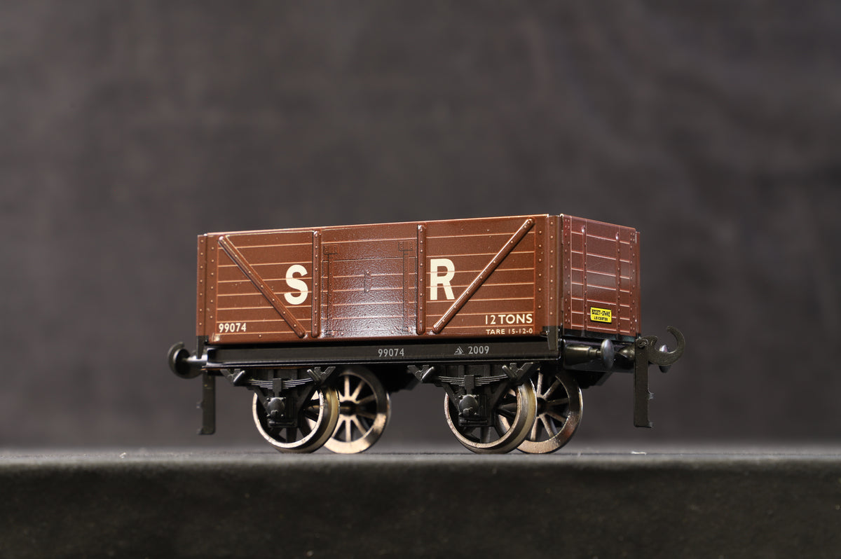 Bassett-Lowke Coarse Scale O Gauge Southern Region 7-Plank coal wagon