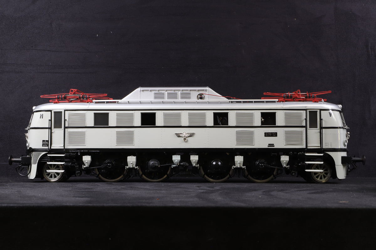 FM / J&M Models Gauge 1 (Factory-Built) German Railways E18/E19 No. E19 12, WW2 German Imperial Livery