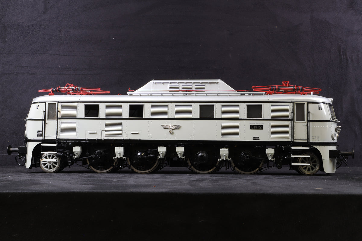 FM / J&M Models Gauge 1 (Factory-Built) German Railways E18/E19 No. E19 12, WW2 German Imperial Livery