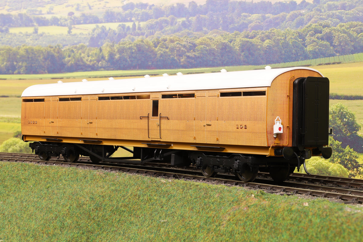 Darstaed D24-1-07A Finescale O Gauge LNER Thompson Mainline BG (Full Brake) Coach, Teak &#39;106&#39;