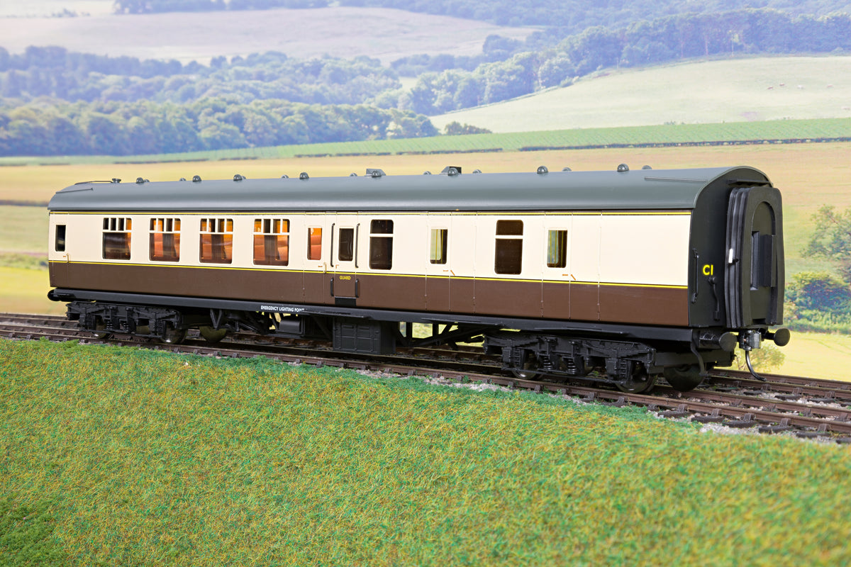 Darstaed D21-2-03 Finescale O Gauge BR Mk1 BSK (Brake Second Corridor), Choc &amp; Cream