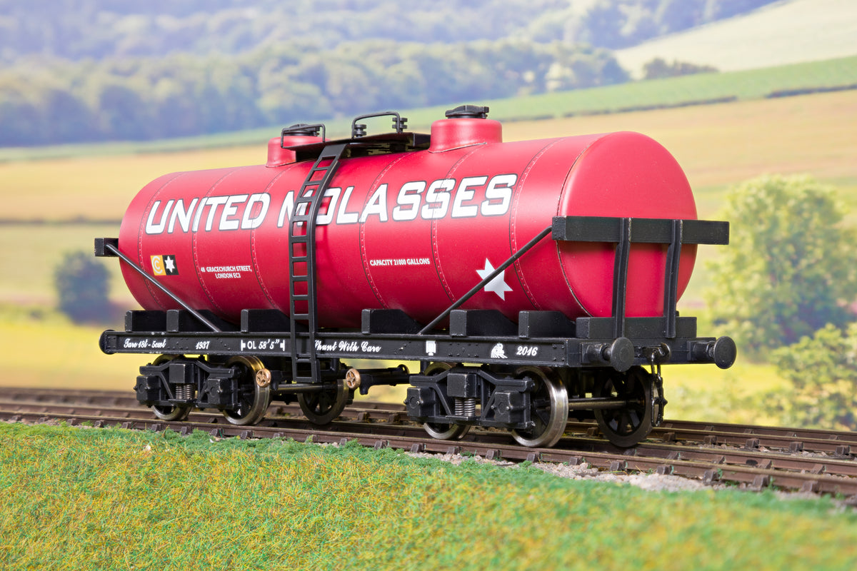 Darstaed D31-06 7mm Finescale O Gauge Bogie Tanker, Pre-War &#39;United Molasses&#39;