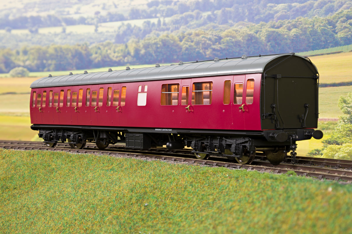 Darstaed D23-3-3 7mm Finescale O Gauge BR 57&#39; Mk1 Composite w Lavatory (CL) Coach, BR Crimson