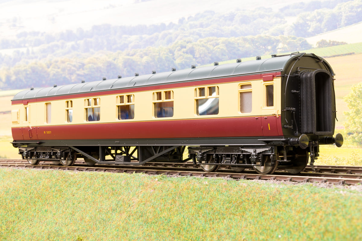 MTH 22-60047 Finescale O Gauge (2-Rail) Ex-LMS BR Crimson &amp; Cream 2 Car Passenger Set M1055 &amp; M5057