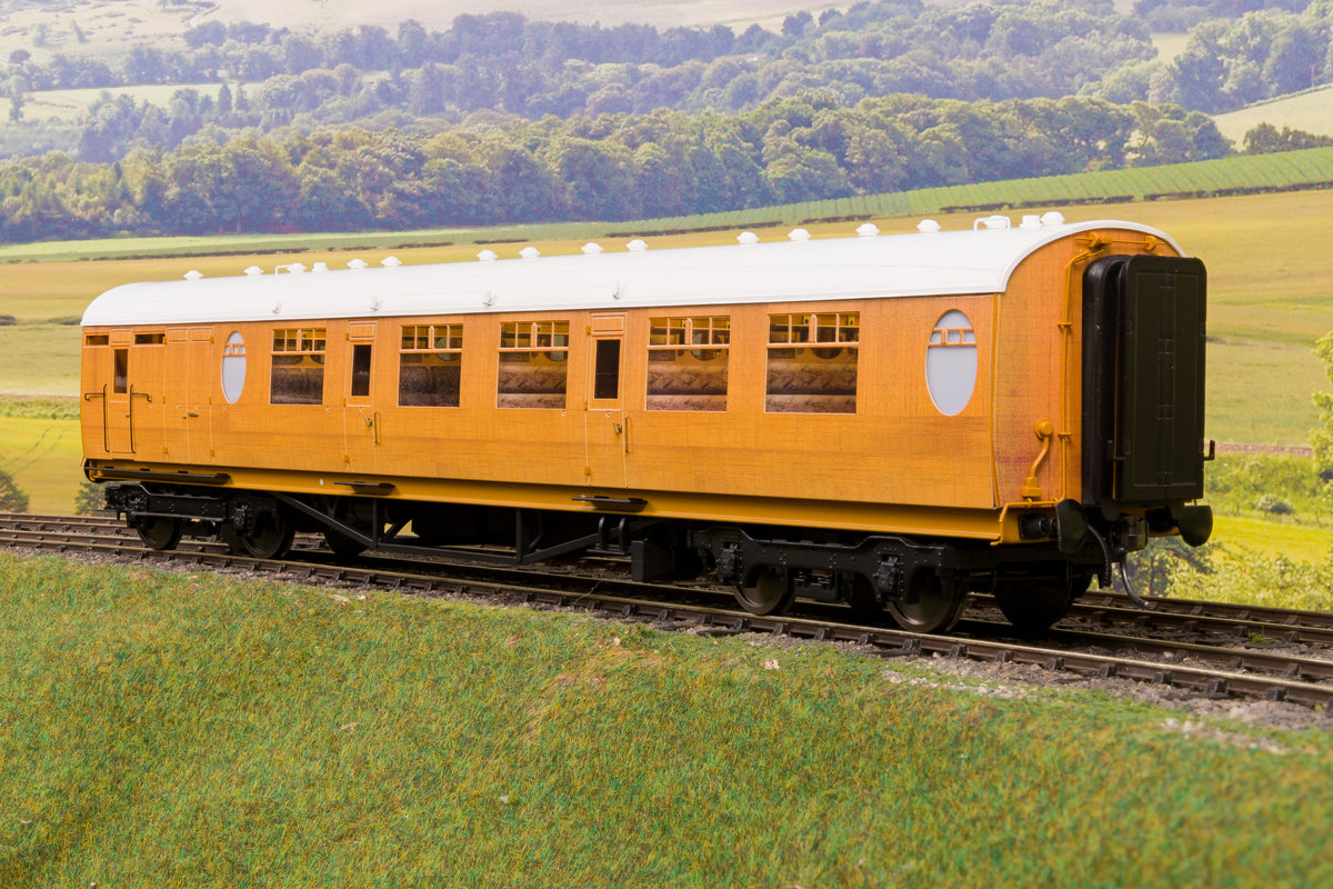 Darstaed D24-1-03U Finescale O Gauge LNER Thompson Mainline BCK (Brake Comp Class) Coach, Teak &#39;Unnumbered&#39;