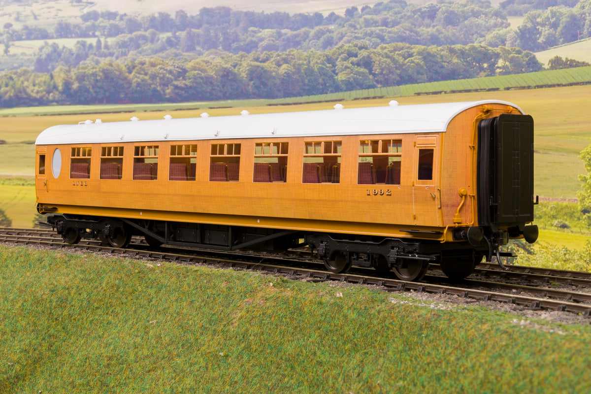 Darstaed D24-1-06A Finescale O Gauge LNER Thompson Mainline RTO/TO (Restaurant/Third Open) Coach, Teak &#39;E1992&#39;