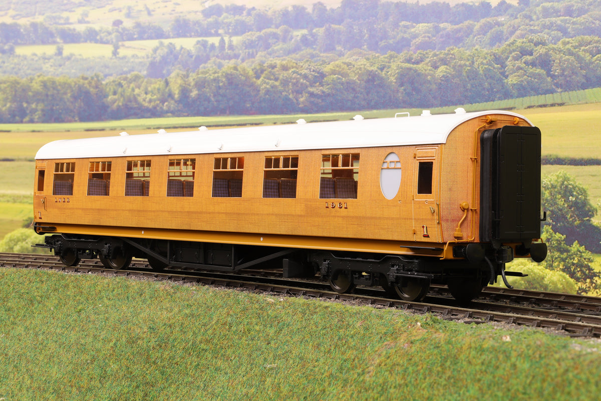 Darstaed D24-1-14A Finescale O Gauge LNER Thompson Mainline RFO/FO (Third Open) Coach, Teak &#39;1961&#39;