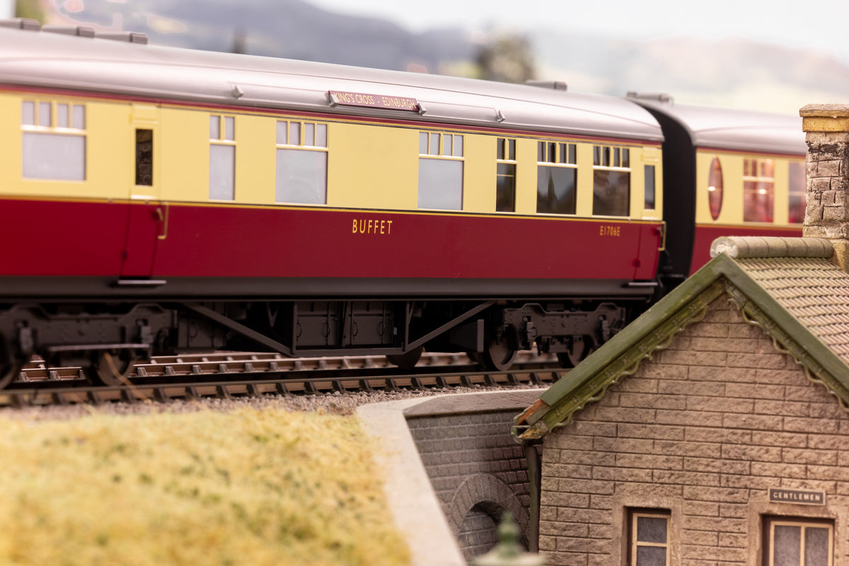 Darstaed D24-ELZ-1 Finescale O Gauge BR (Ex-LNER) Thompson &#39;The Elizabethan&#39; 11-Coach Set, Limited Edition