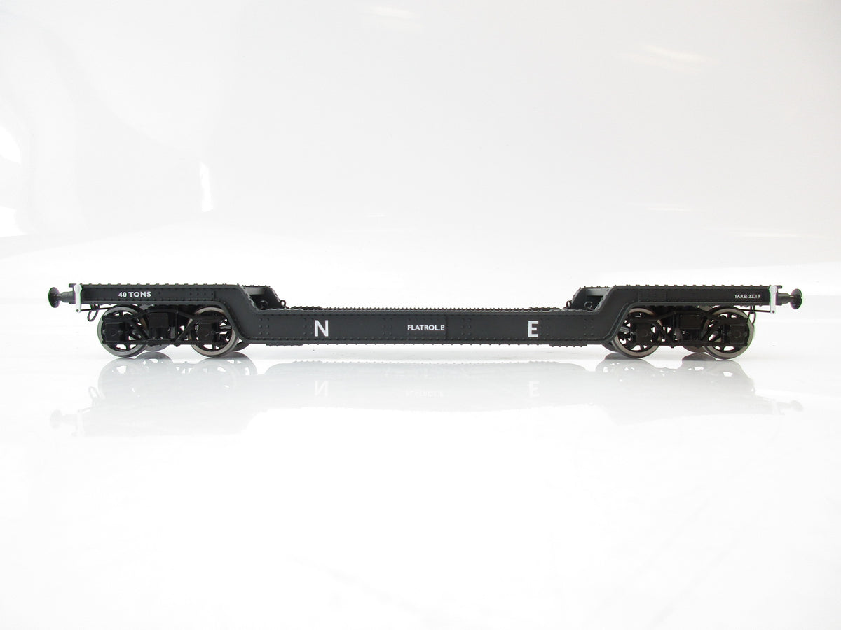 Darstaed D32-10 7mm Finescale O Gauge 45 Ton Bogie Well Wagon NE Livery