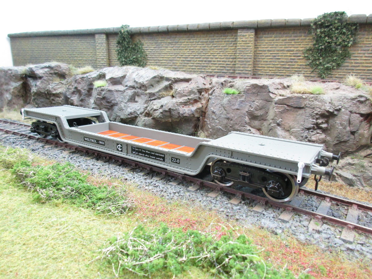 Darstaed D32-1 7mm Finescale O Gauge 45 Ton Bogie Well Wagon BR (W) Livery