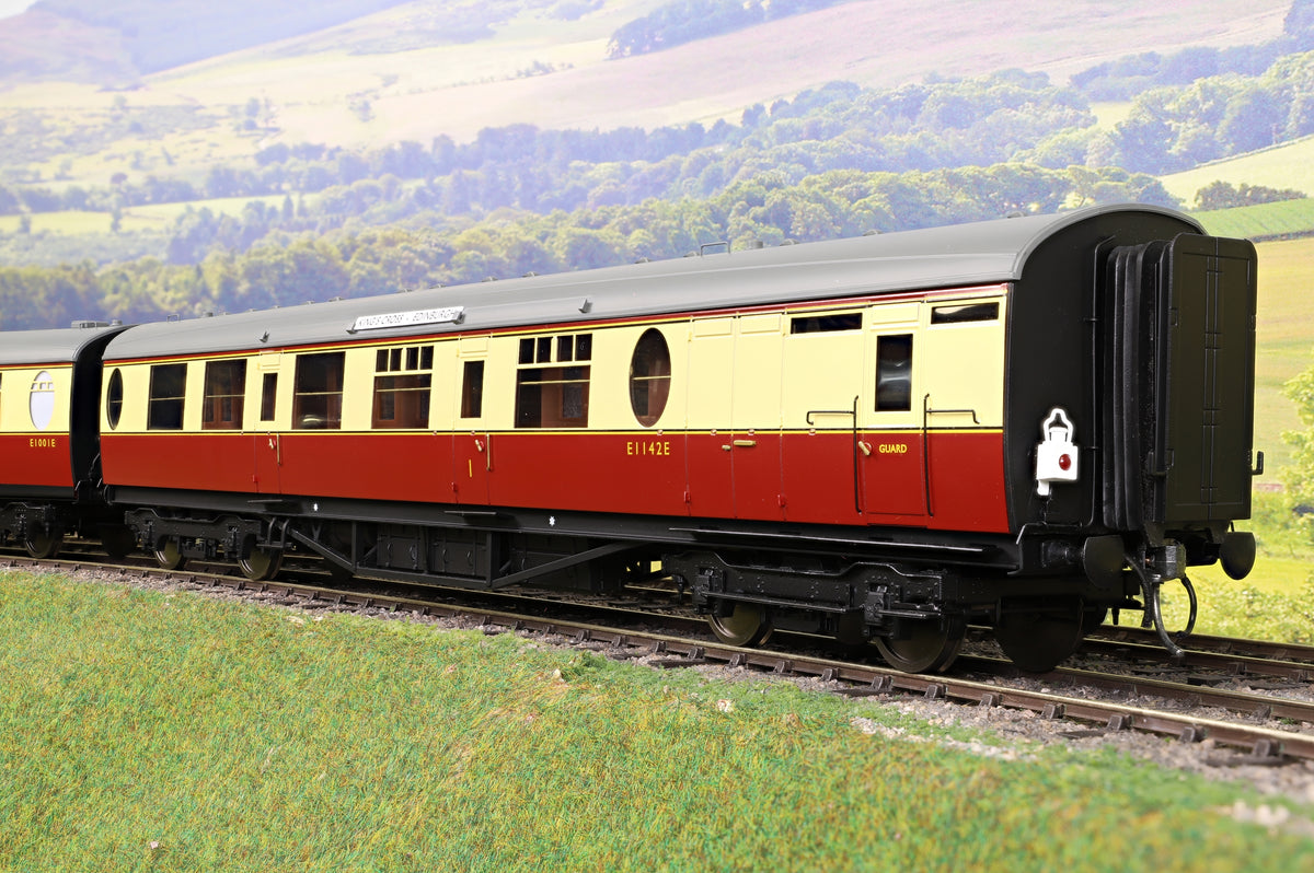 Darstaed D24-ELZ-1 Finescale O Gauge BR (Ex-LNER) Thompson &#39;The Elizabethan&#39; 11-Coach Set, Limited Edition