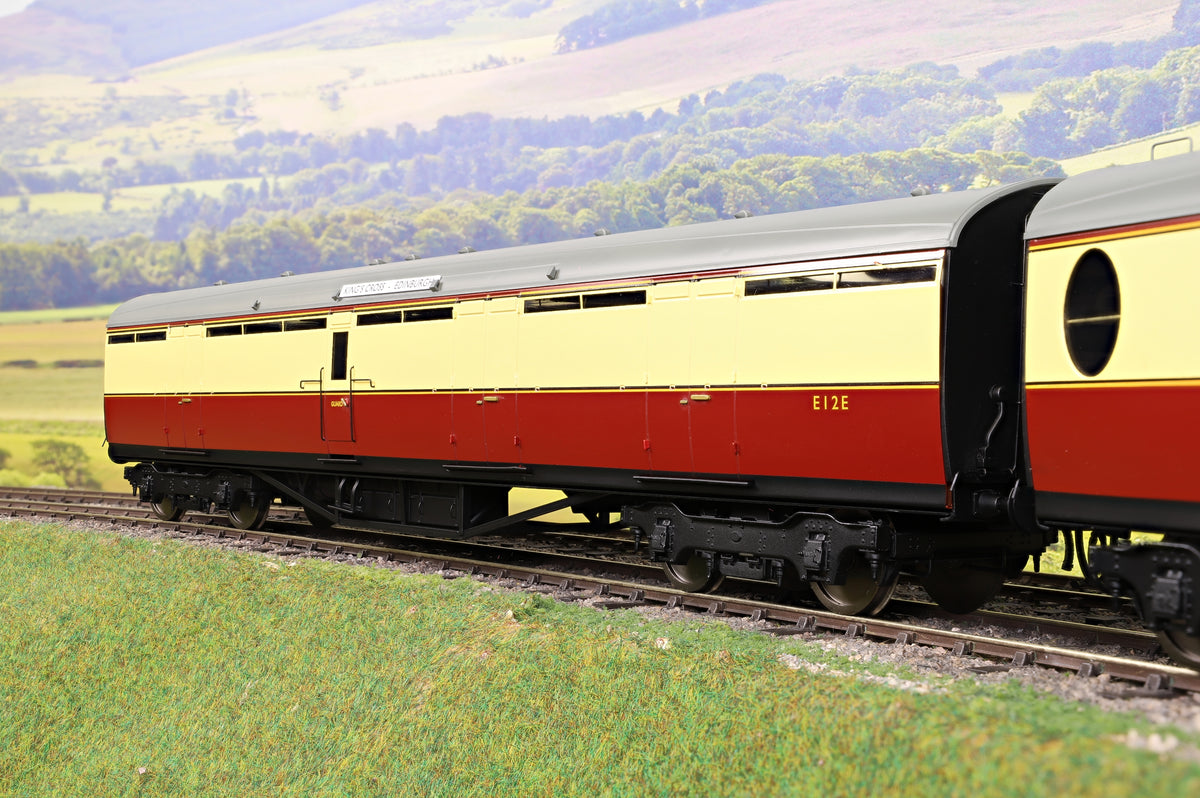 Darstaed D24-ELZ-1 Finescale O Gauge BR (Ex-LNER) Thompson &#39;The Elizabethan&#39; 11-Coach Set, Limited Edition