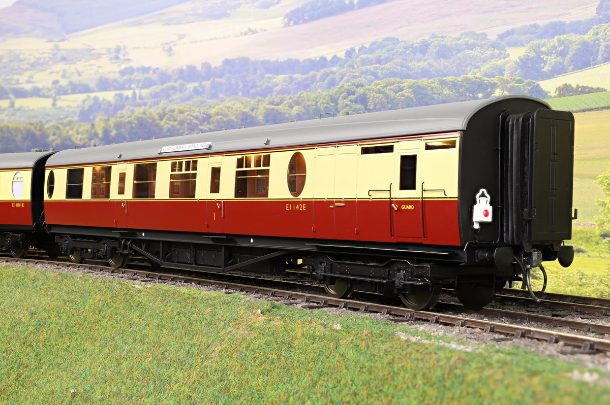 Darstaed D24-2-03B Finescale O Gauge BR (Ex-LNER) Thompson Mainline BCK (Brake Composite) Coach, Crimson &amp; Cream &#39;E1142E&#39; (From &#39;The Elizabethan&#39;)