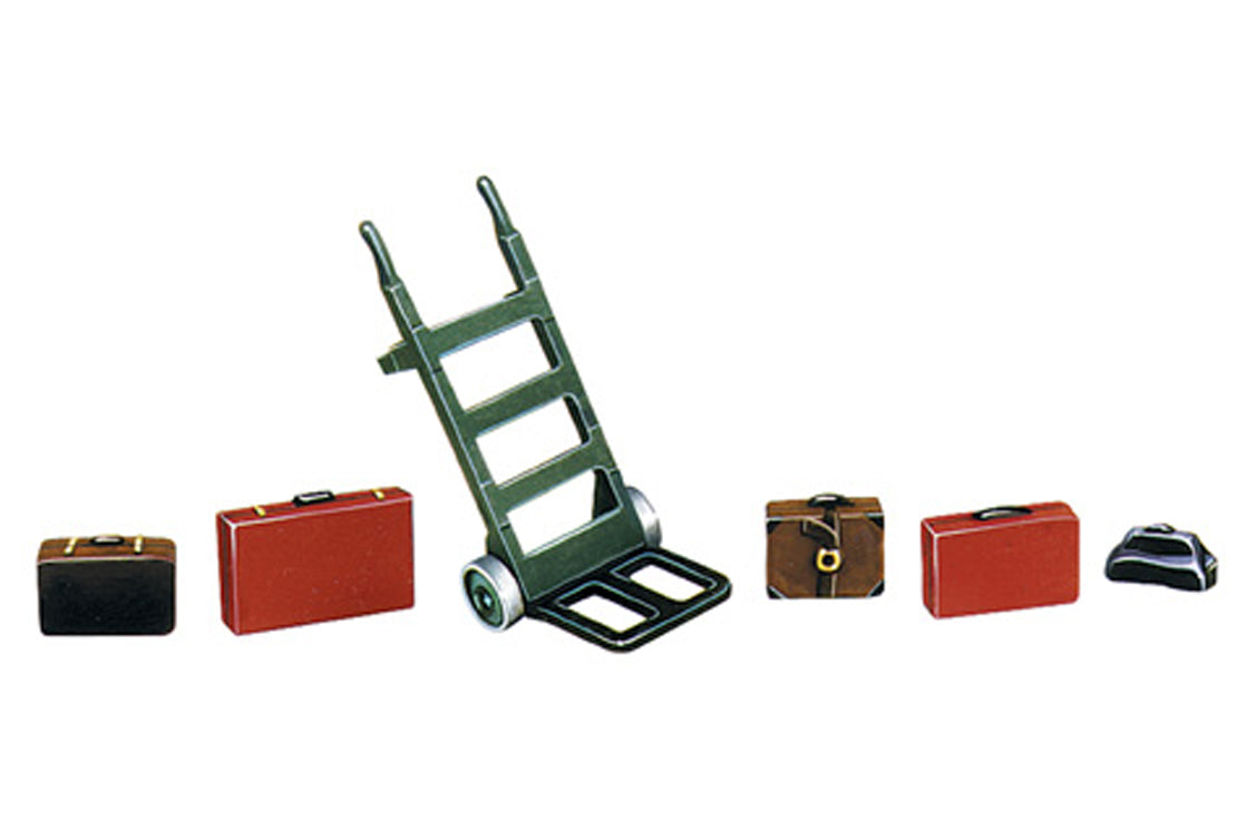 Peco O Gauge Lineside LK-752 Porters Hand Trolley and Luggage, Kit