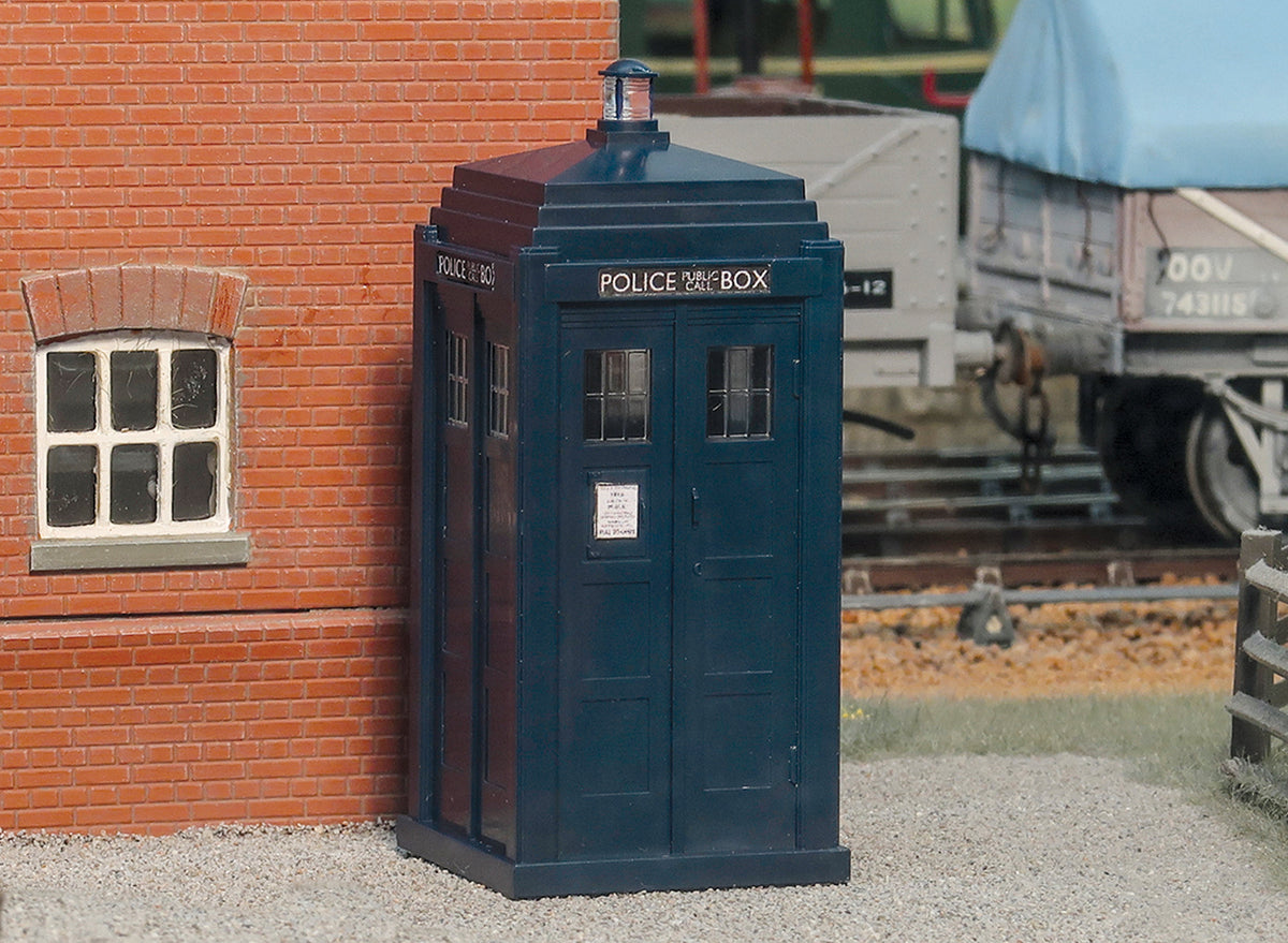 Peco O Gauge Lineside LK-765 Police Call Box, Kit