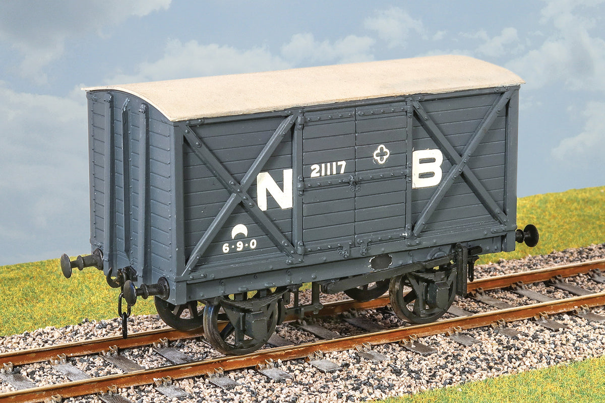 Parkside Dundas O Gauge PS02 LNER (Ex NBR) 8 Ton Goods Van Kit w/Wheels
