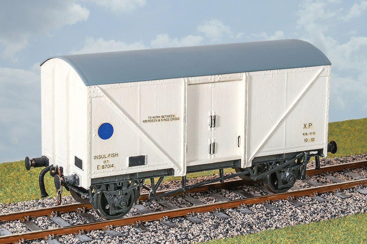 Parkside Dundas O Gauge PS102 British Railways 12 ton Insulated Fish Van (Blue Spot) Wagon Kit w/Wheels