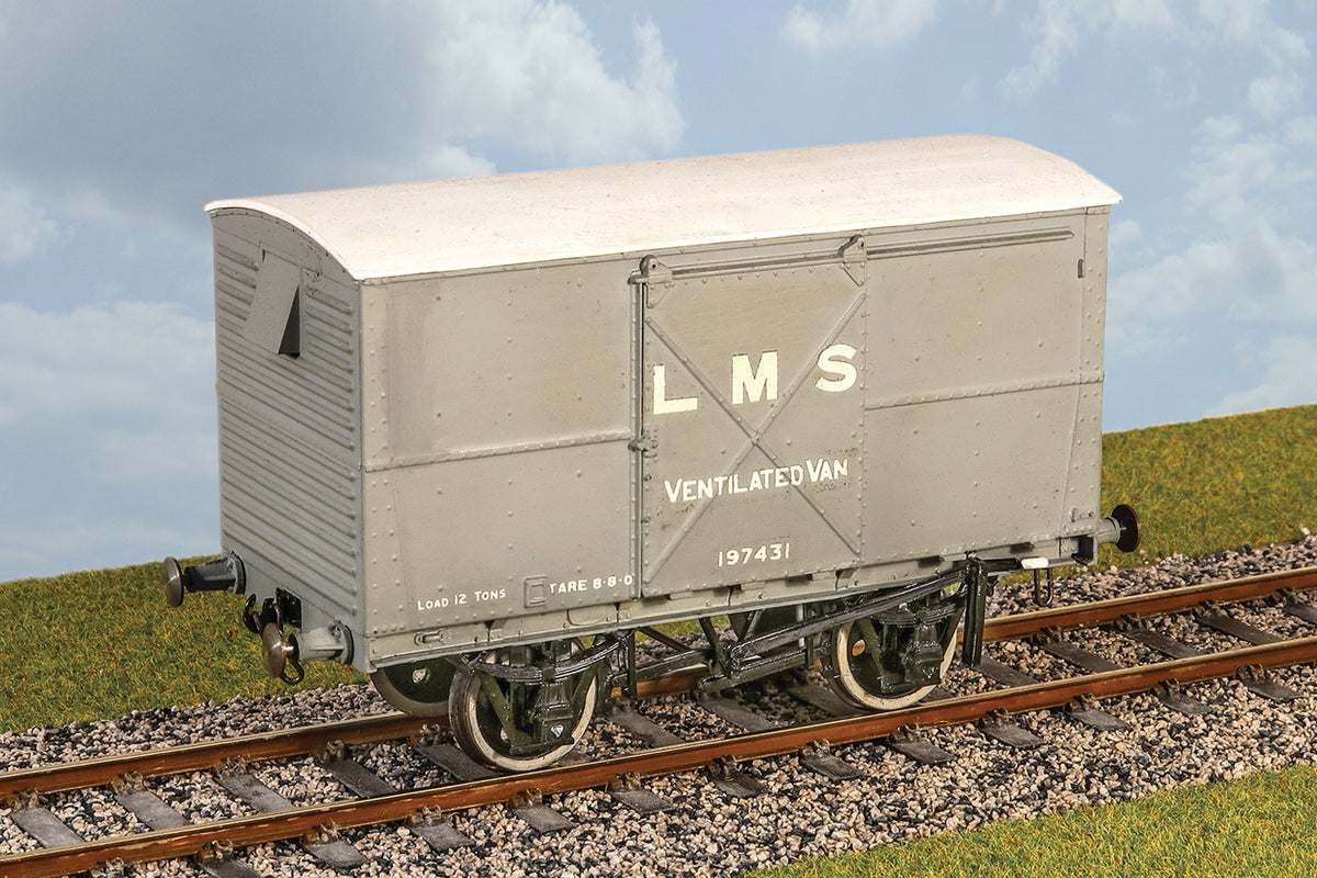 Parkside Dundas O Gauge PS10 LMS Ventilated Van with Steel Body Wagon Kit w/Wheels