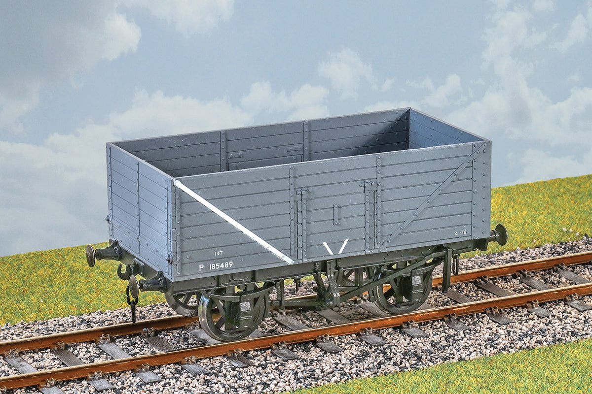 Parkside Dundas O Gauge PS33 Private Owner 13 ton Mineral, Steel Chassis Wagon Kit w/Wheels