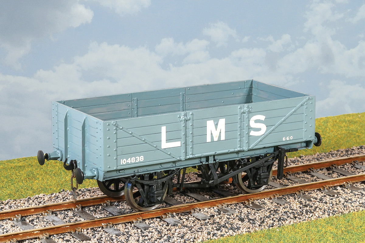 Parkside Dundas O Gauge PS42 LMS 12 Ton Open Goods Wagon Kit w/Wheels