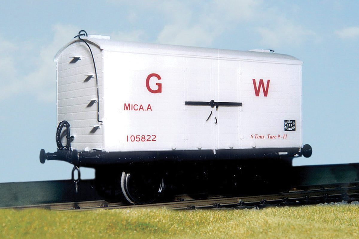 Parkside Dundas O Gauge PS49 GWR &#39;Mica&#39; Insulated Van Kit w/Wheels