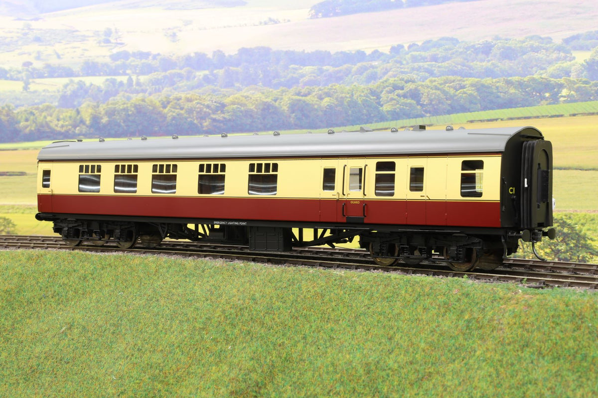 Darstaed D21-1-04 Finescale O Gauge BR Mk1 BCK (Brake Composite Corridor), Blood &amp; Custard