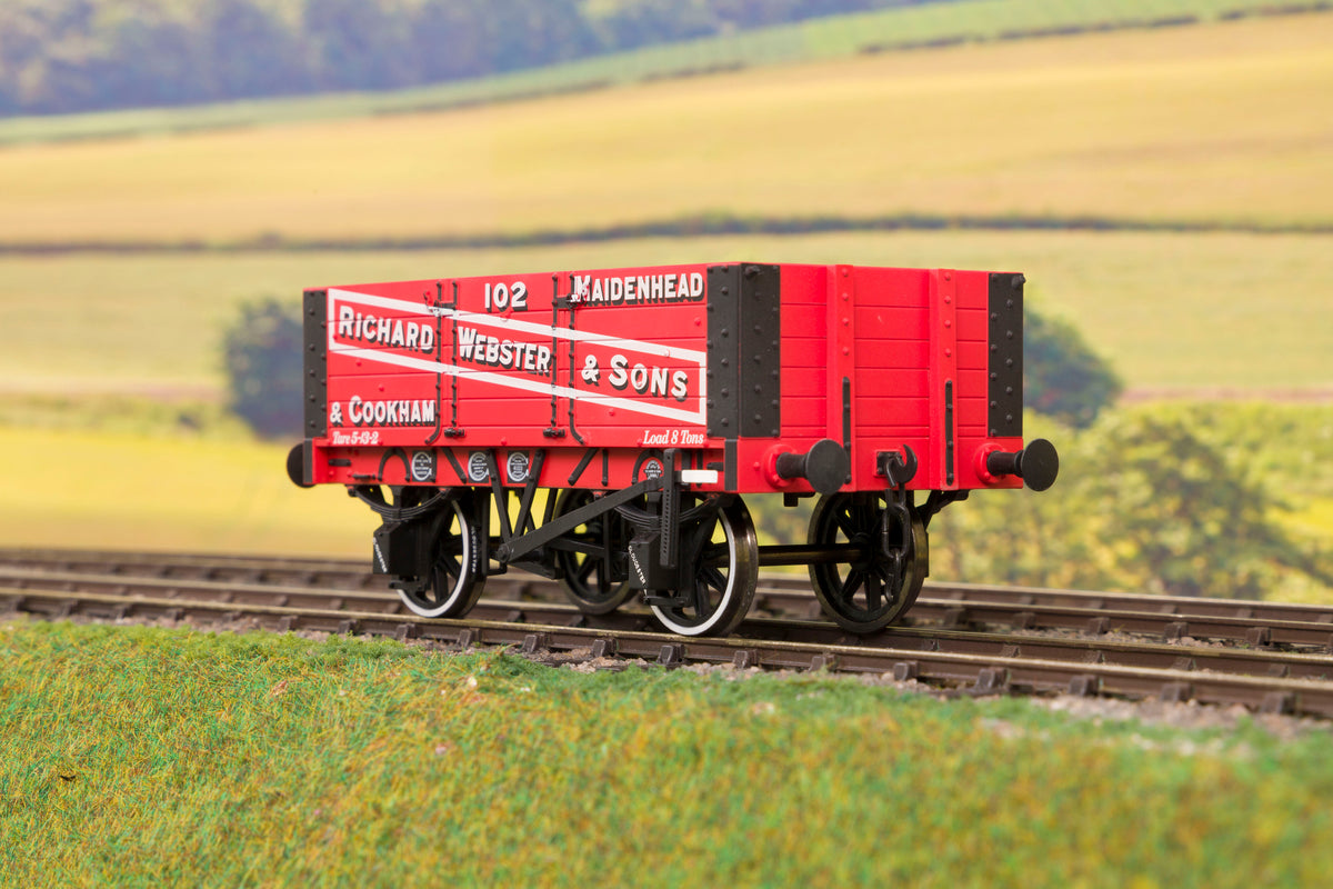 Dapol 7F-052-002 O Gauge 5 Plank Wagon 9&#39; W/B Richard Webster &amp; Sons 102