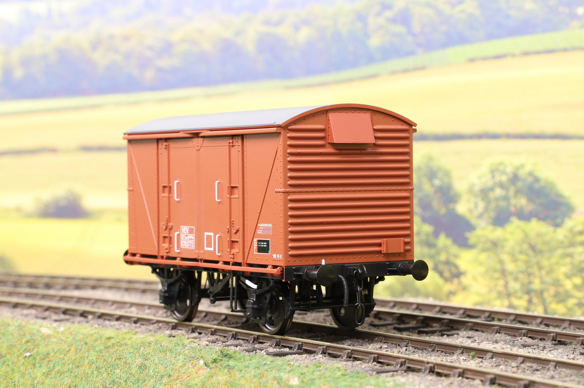 Dapol 7F-049-201 O Gauge VEA 12t Vanwide Freight Brown &#39;B783773&#39;