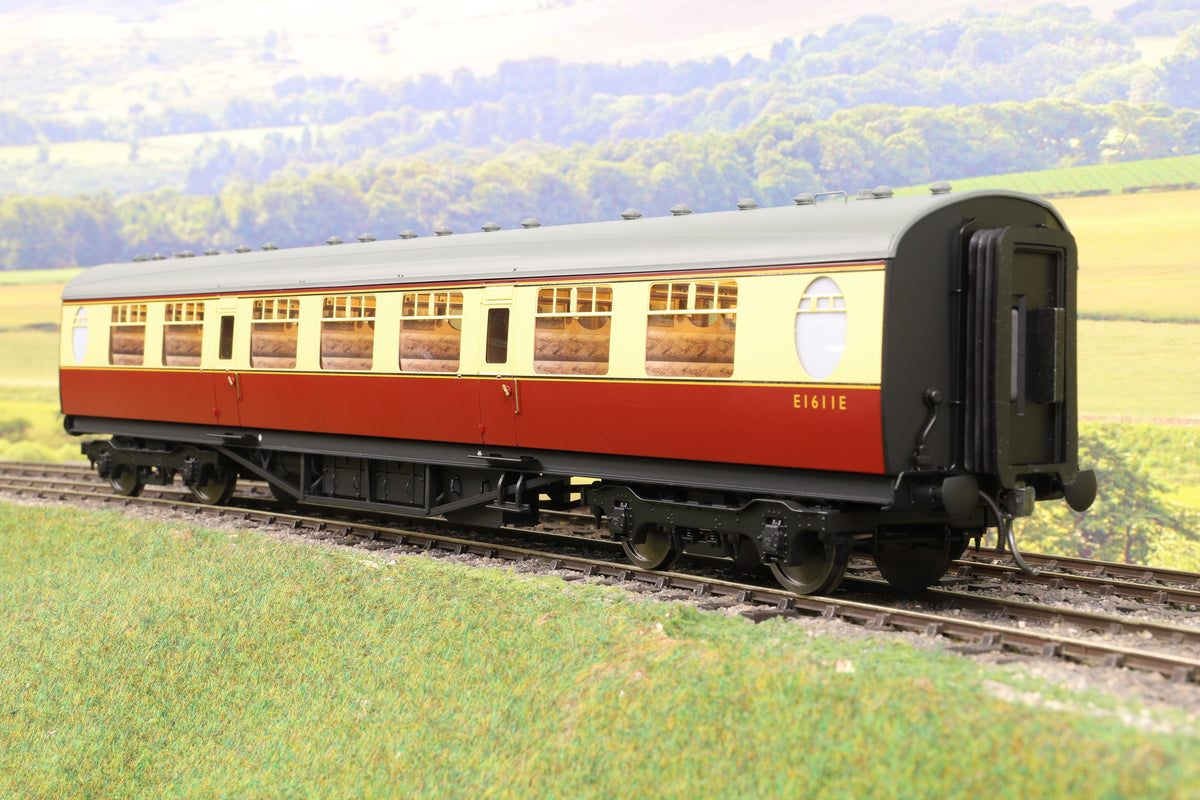 Darstaed D24-2-01RA Finescale O Gauge LNER/BR Thompson Mainline TK (Third Class) Coach, Crimson &amp; Cream &#39;E1611E&#39;