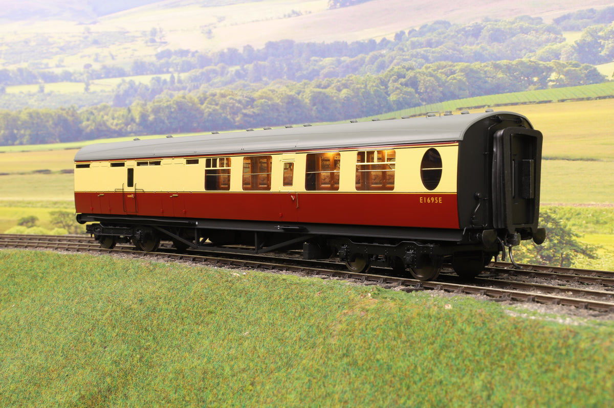 Darstaed D24-2-02RA Finescale O Gauge LNER/BR Thompson Mainline BTK (Brake Third) Coach, Crimson &amp; Cream &#39;E1695E&#39;