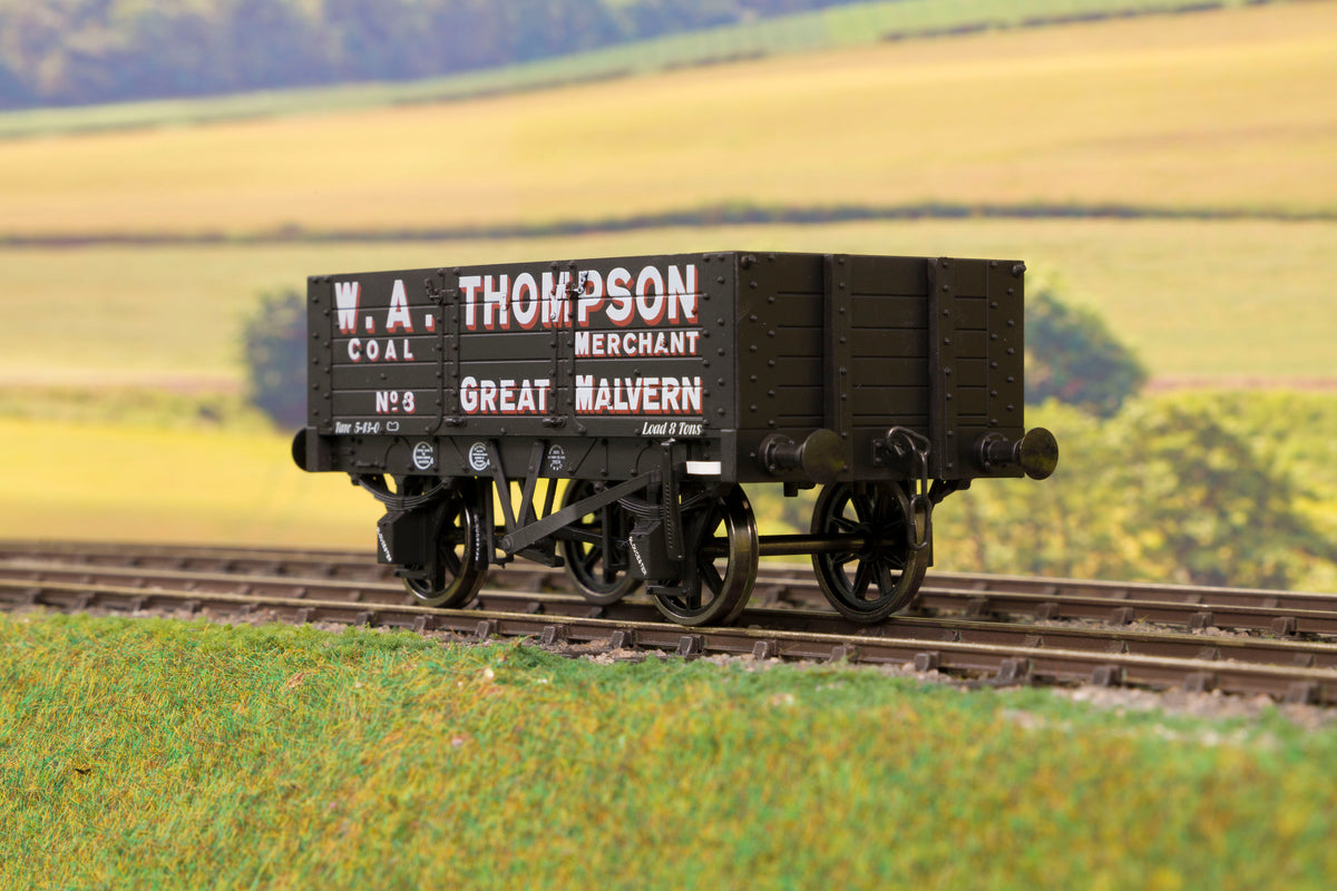 Dapol 7F-052-003 O Gauge 5 Plank 9&#39; W/B W A Thompson 8