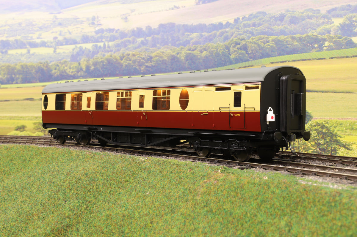 Darstaed D24-2-03RU Finescale O Gauge LNER/BR Thompson Mainline BCK (Brake Composite) Coach, Crimson &amp; Cream &#39;Un-numbered&#39;