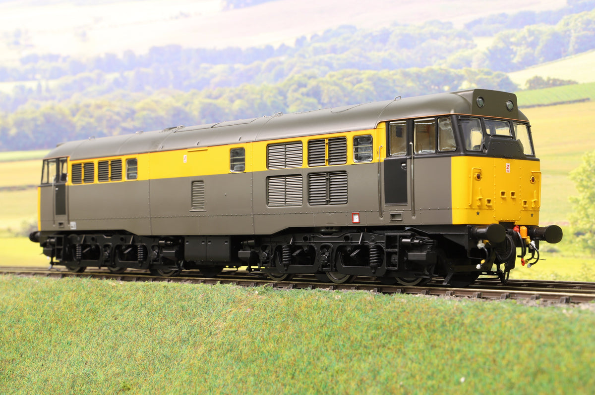 New Heljan O Gauge 3123 Class 31 BR Engineers Dutch