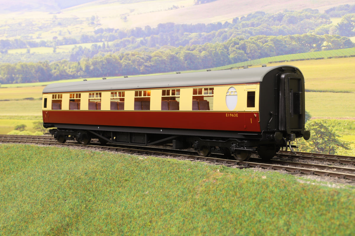 Darstaed D24-2-14A Finescale O Gauge LNER/BR Thompson Mainline RFO/FO (Restaurant First Open/First Open) Coach, Crimson &amp; Cream &#39;E1963E&#39;