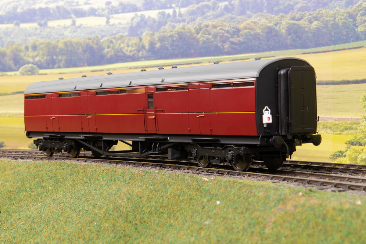 Darstaed D24-4-07U Finescale O Gauge LNER Thompson Mainline BG (Full Brake) Coach, BR Crimson &#39;Un-numbered&#39;