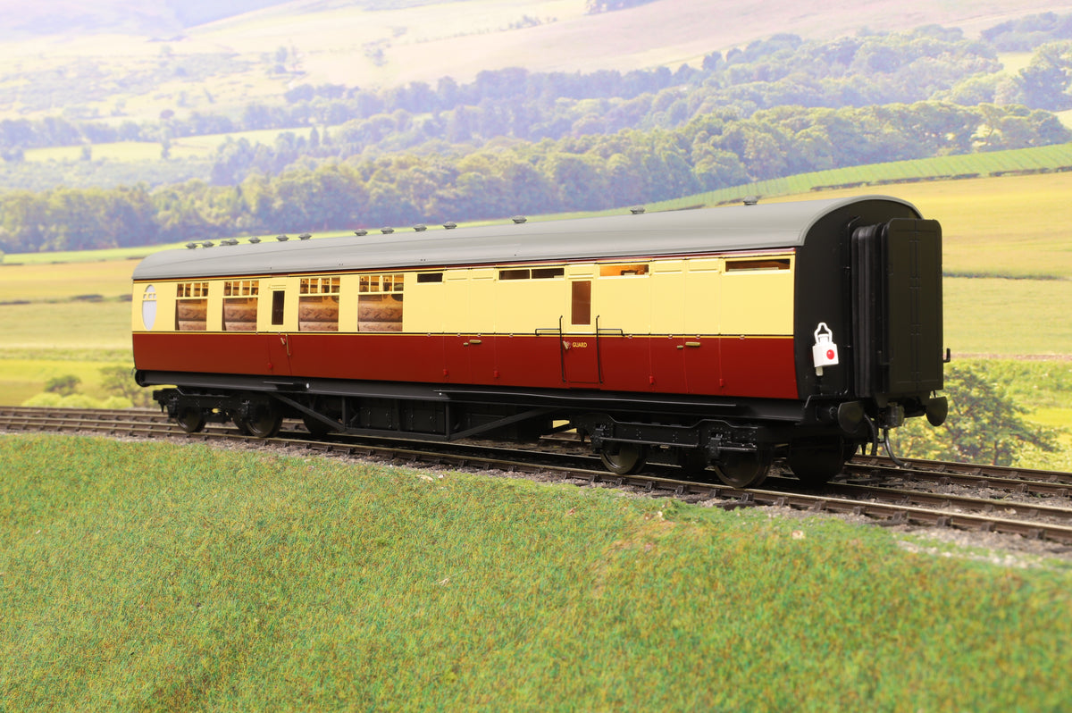 Darstaed D24-2-02U Finescale O Gauge LNER/BR Thompson Mainline BTK (Brake Third Class) Coach, Crimson &amp; Cream &#39;Unnumbered&#39;