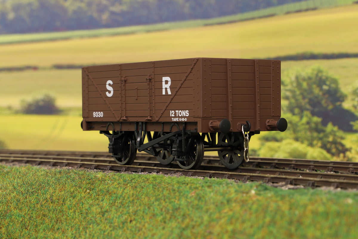 Dapol 7F-080-024 O Gauge 8 Plank Open Wagon SR 9330