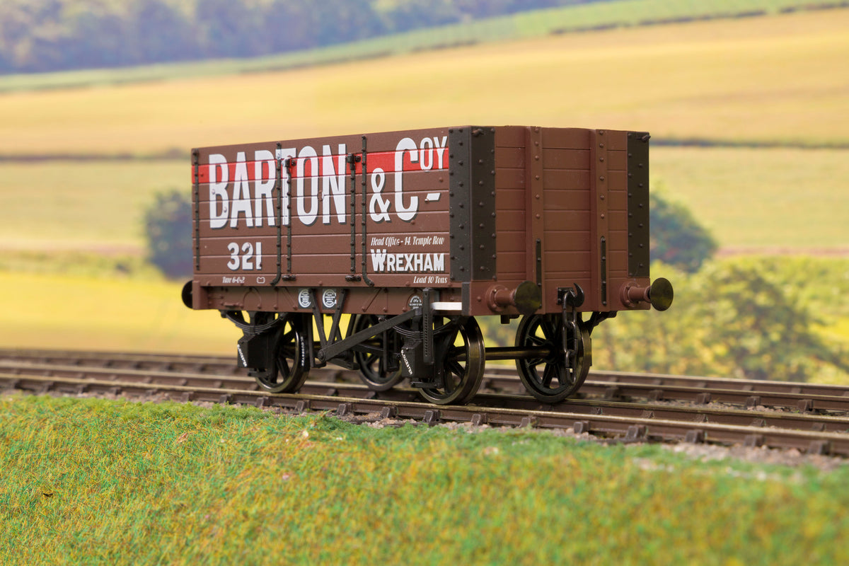 Dapol 7F-073-004 O Gauge 7 Plank 9&#39; W/B Three Door Barton &amp; Coy 321