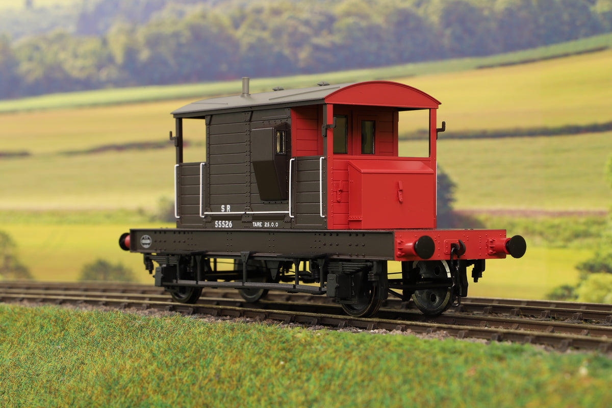 Dapol 7F-100-006 O Gauge Brake Van SR Brown/Red Small Letters Even Plank 55526