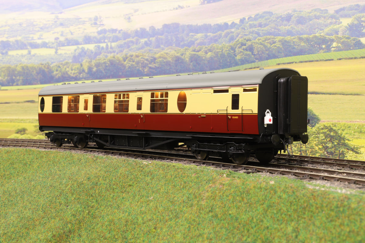 Darstaed D24-2-03RU Finescale O Gauge LNER/BR Thompson Mainline BCK (Brake Composite) Coach, Crimson &amp; Cream &#39;Un-numbered&#39;